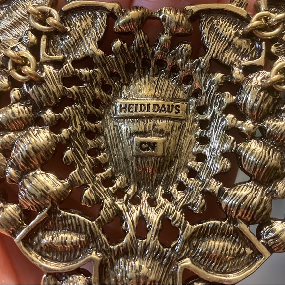 Store closing Oct 25 Heidi Daus Rhinestone rainbow. statement necklace 19" - Picture 5 of 5